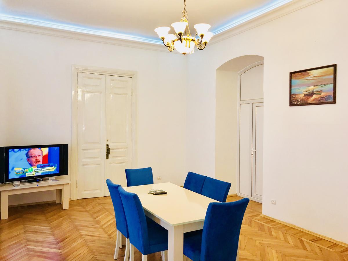 Check-In Apartment Near Fountain Square Vidadi Str Baku Luaran gambar