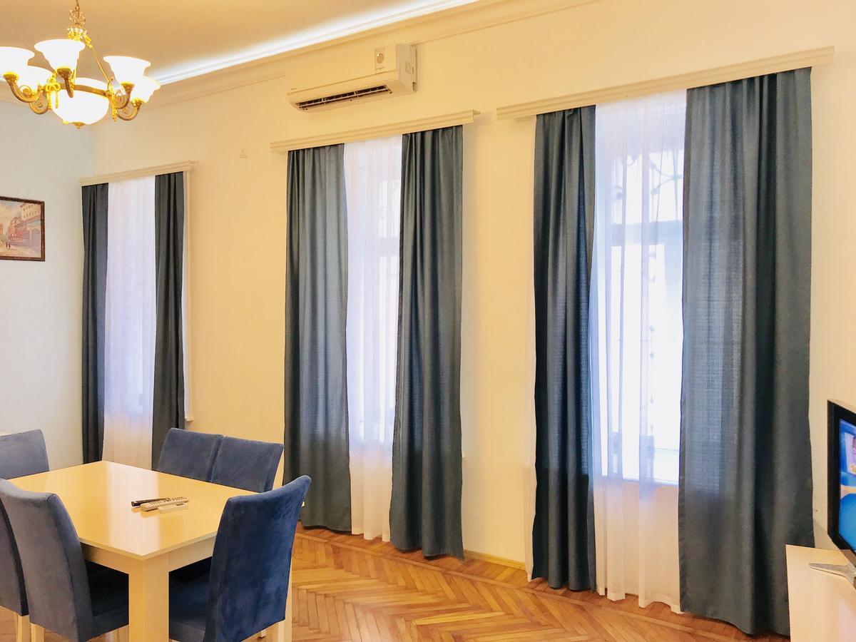 Check-In Apartment Near Fountain Square Vidadi Str Baku Luaran gambar